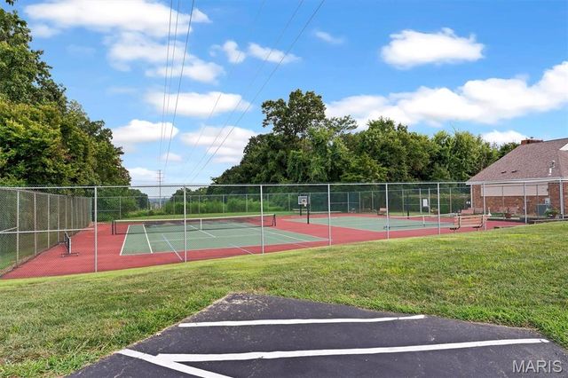 1034 Alpine Ridge Drive G6, Ballwin, MO 63021