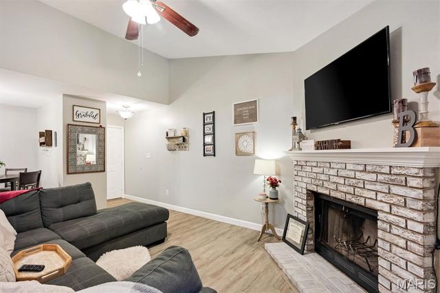 1034 Alpine Ridge Drive G6, Ballwin, MO 63021