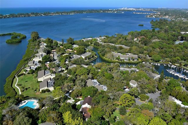 1627 BROOKHOUSE DRIVE BR264, Sarasota, FL 34231