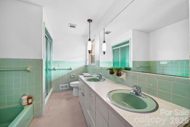 701 E Oakwood Avenue, Albemarle, NC 28001