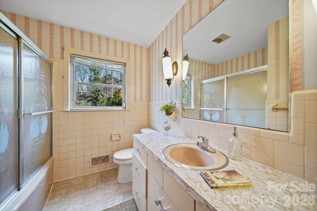 701 E Oakwood Avenue, Albemarle, NC 28001