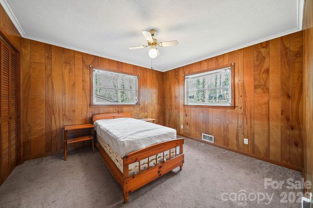 701 E Oakwood Avenue, Albemarle, NC 28001