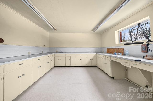 701 E Oakwood Avenue, Albemarle, NC 28001