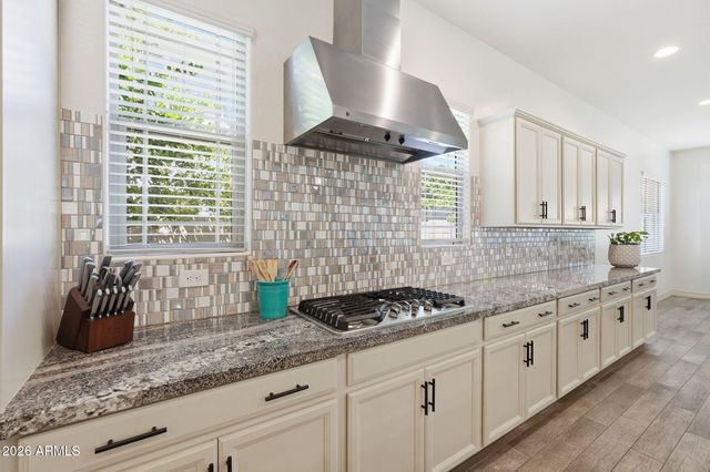 2912 E BLOOMFIELD Parkway, Gilbert, AZ 85296