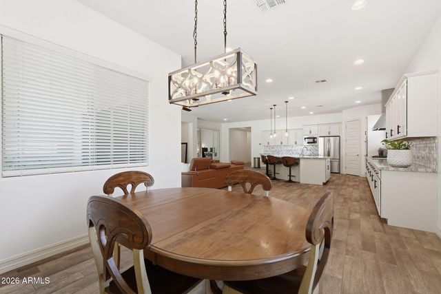 2912 E BLOOMFIELD Parkway, Gilbert, AZ 85296