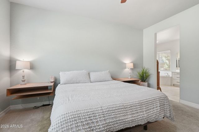 2912 E BLOOMFIELD Parkway, Gilbert, AZ 85296