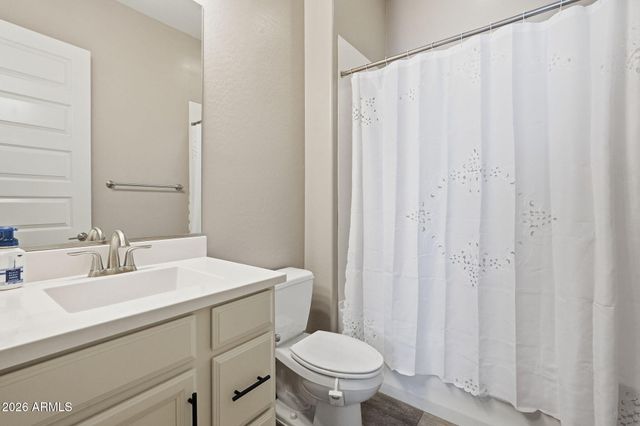2912 E BLOOMFIELD Parkway, Gilbert, AZ 85296