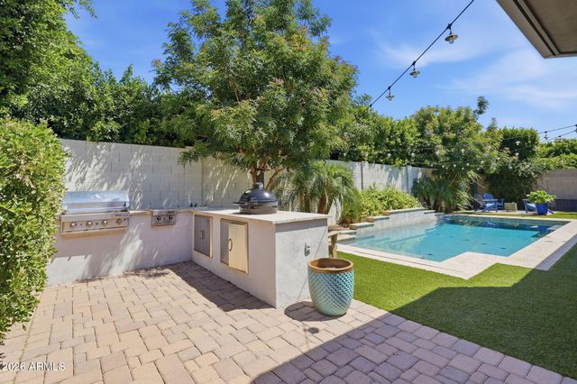 2912 E BLOOMFIELD Parkway, Gilbert, AZ 85296