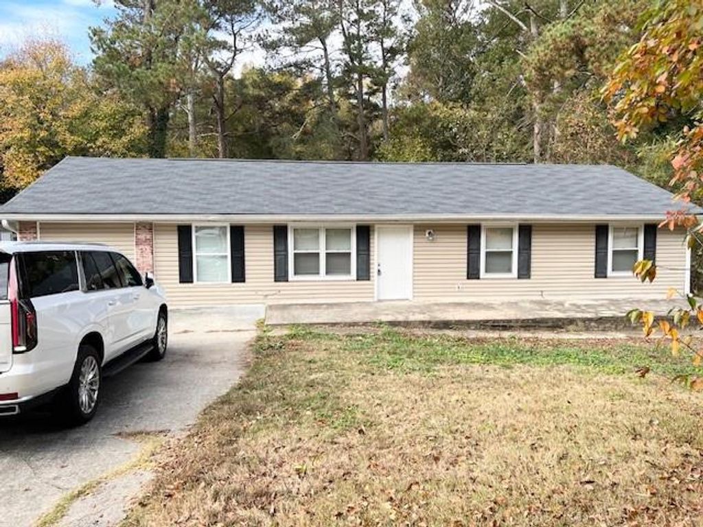 845 White Oak Court, Lawrenceville, GA 30046