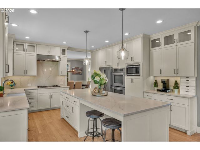 12864 Nw LILYWOOD Dr, Portland, OR 97229
