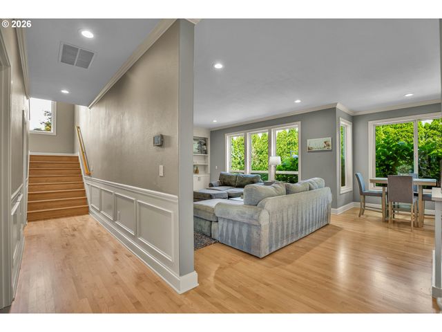 12864 Nw LILYWOOD Dr, Portland, OR 97229