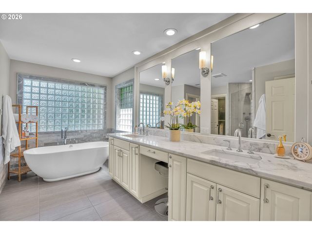 12864 Nw LILYWOOD Dr, Portland, OR 97229