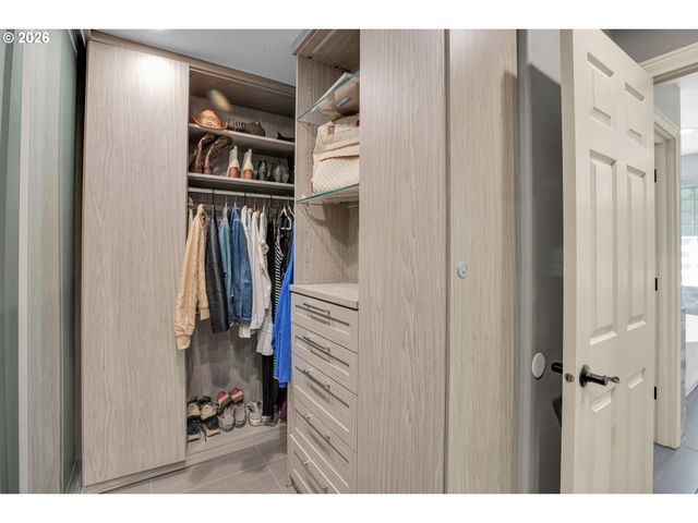 12864 Nw LILYWOOD Dr, Portland, OR 97229