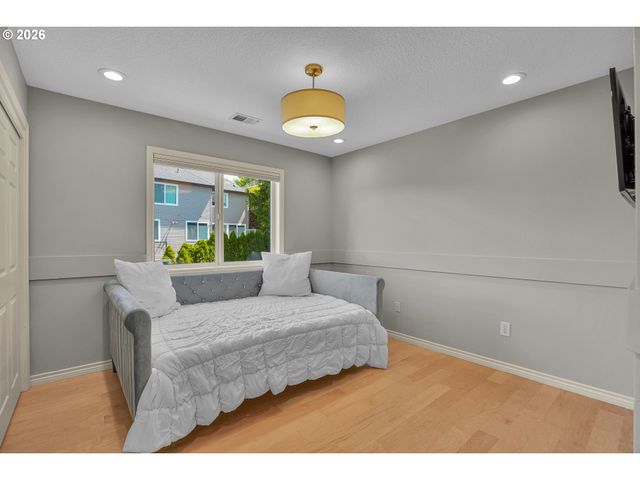 12864 Nw LILYWOOD Dr, Portland, OR 97229