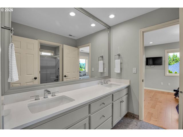 12864 Nw LILYWOOD Dr, Portland, OR 97229