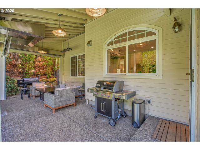 12864 Nw LILYWOOD Dr, Portland, OR 97229