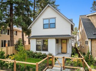 9323 126th Avenue NE, Kirkland, WA 98033