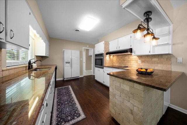 2333 E FORT KING STREET, Ocala, FL 34471