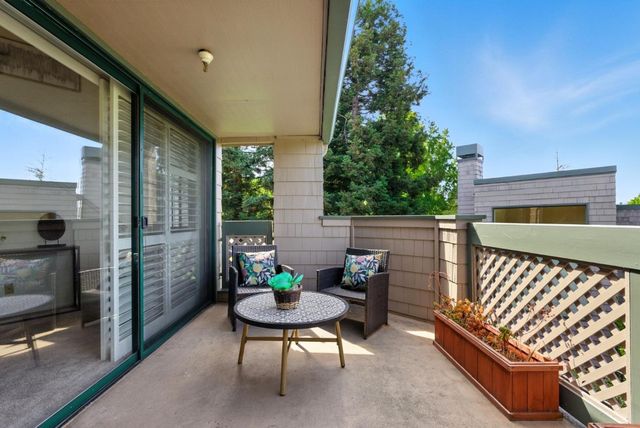 24 Pelican Lane, Redwood City, CA 94065