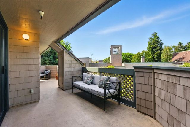 24 Pelican Lane, Redwood City, CA 94065