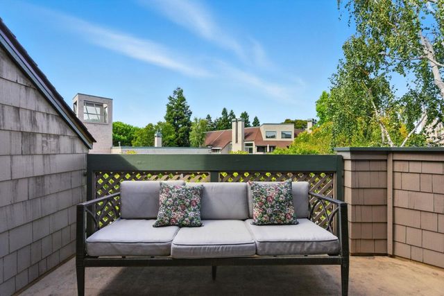 24 Pelican Lane, Redwood City, CA 94065