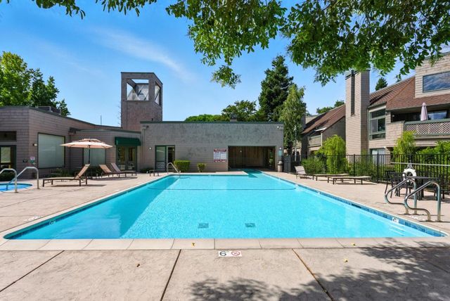 24 Pelican Lane, Redwood City, CA 94065