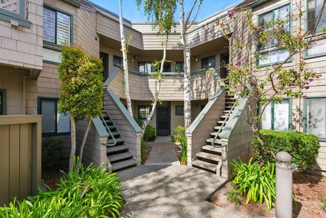 24 Pelican Lane, Redwood City, CA 94065