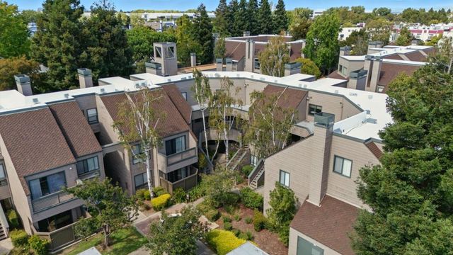 24 Pelican Lane, Redwood City, CA 94065