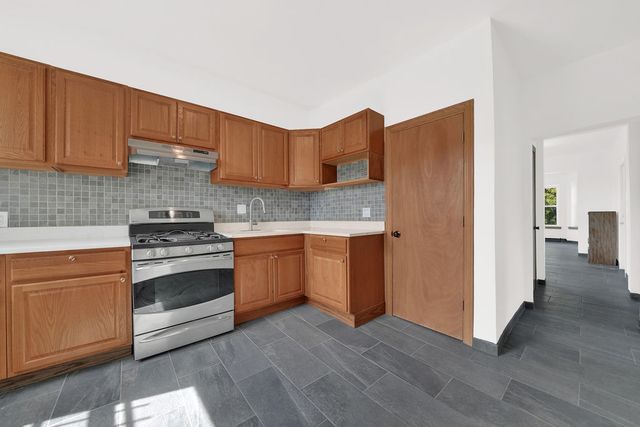 2139 S Homan Avenue, Chicago, IL 60623