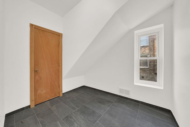 2139 S Homan Avenue, Chicago, IL 60623