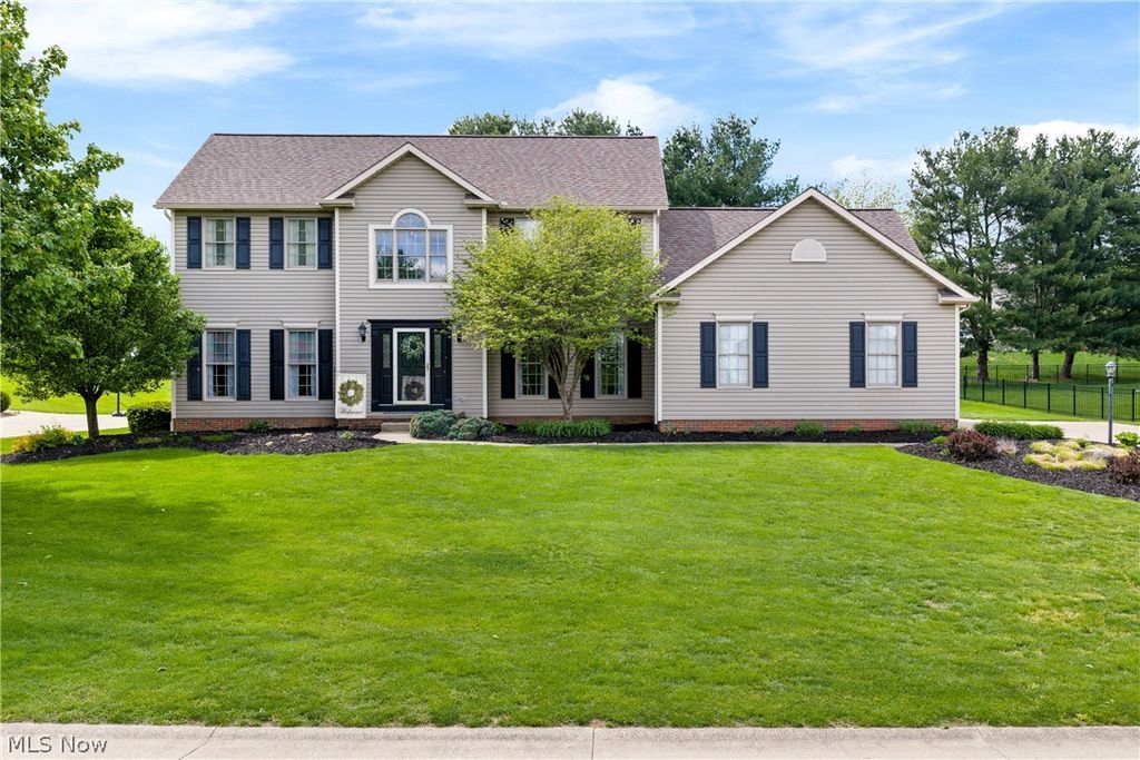 8835 Leyland Avenue NW, North Canton, OH 44720