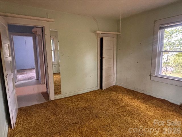 45 Briggs Road, Asheville, NC 28805
