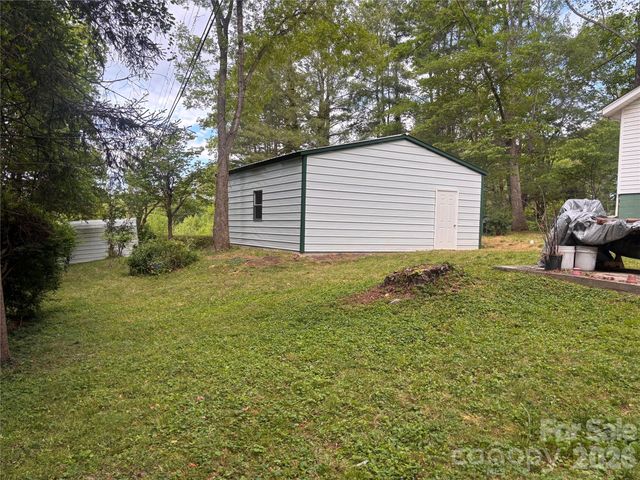 45 Briggs Road, Asheville, NC 28805