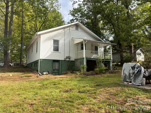 45 Briggs Road, Asheville, NC 28805