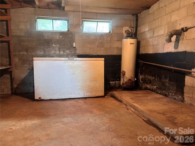 45 Briggs Road, Asheville, NC 28805