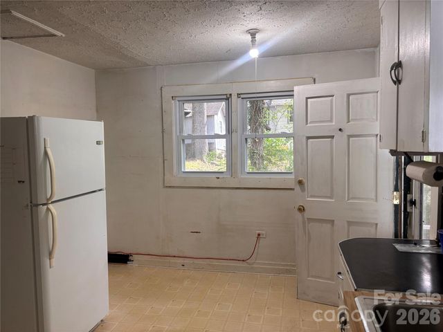 45 Briggs Road, Asheville, NC 28805