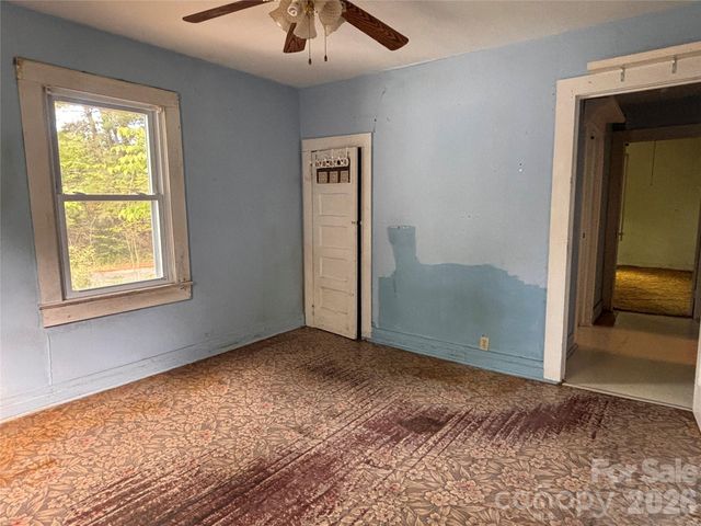 45 Briggs Road, Asheville, NC 28805