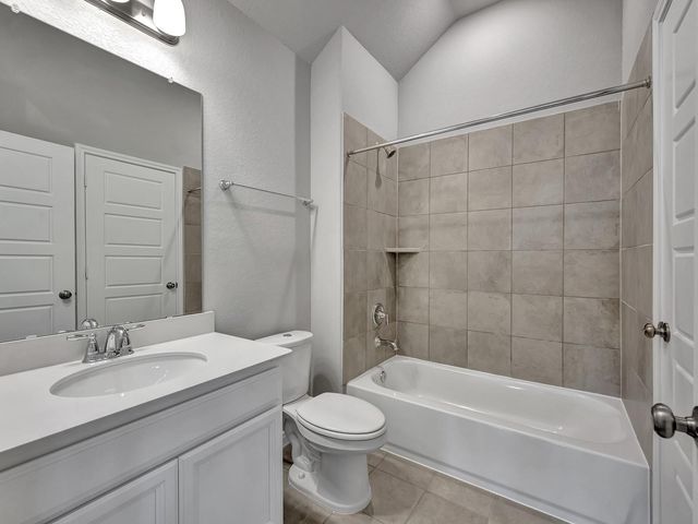 216 Raine Manor Court, Montgomery, TX 77316