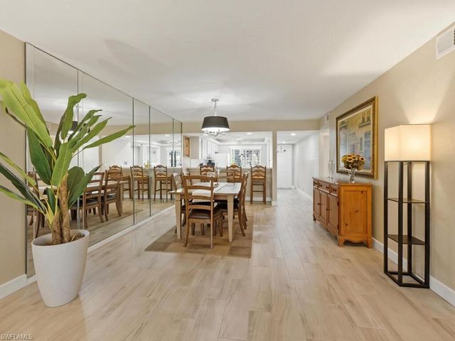 4250 Jack Frost CT 4505, Naples, FL 34112