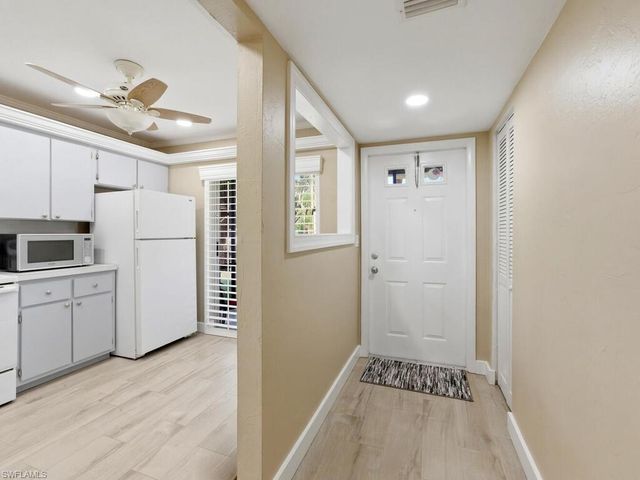 4250 Jack Frost CT 4505, Naples, FL 34112