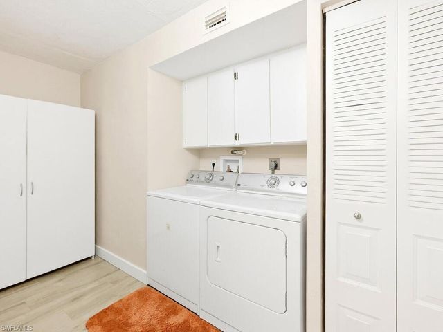 4250 Jack Frost CT 4505, Naples, FL 34112