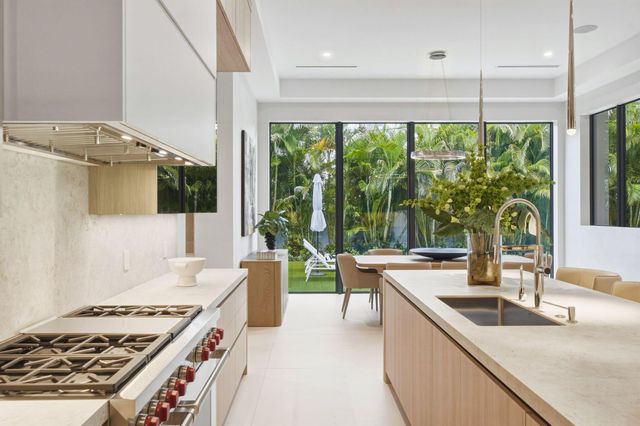 1300 NE 4TH Court, Boca Raton, FL 33432