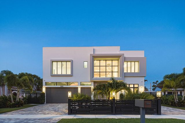 1300 NE 4TH Court, Boca Raton, FL 33432