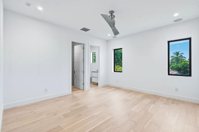 1300 NE 4TH Court, Boca Raton, FL 33432