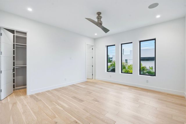 1300 NE 4TH Court, Boca Raton, FL 33432