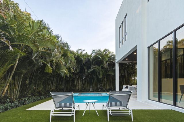 1300 NE 4TH Court, Boca Raton, FL 33432