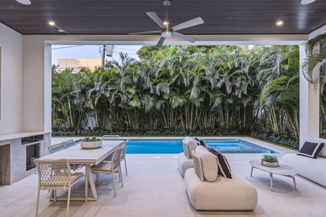 1300 NE 4TH Court, Boca Raton, FL 33432
