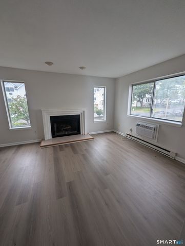 925 Oronoke Road 13J, Waterbury, CT 06708