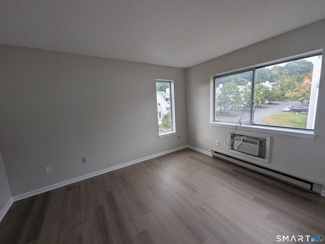 925 Oronoke Road 13J, Waterbury, CT 06708