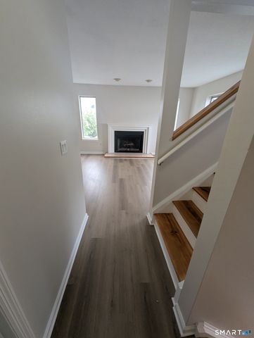 925 Oronoke Road 13J, Waterbury, CT 06708